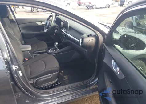 2023 Kia Forte Lxs z USA, uszkodzony, nr VIN 3KPF24AD3PE590354